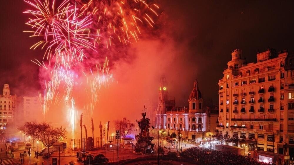 Castell de la cremà/ Ayuntamiento